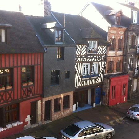 Hotel Les Charmettes Honfleur Exterior foto